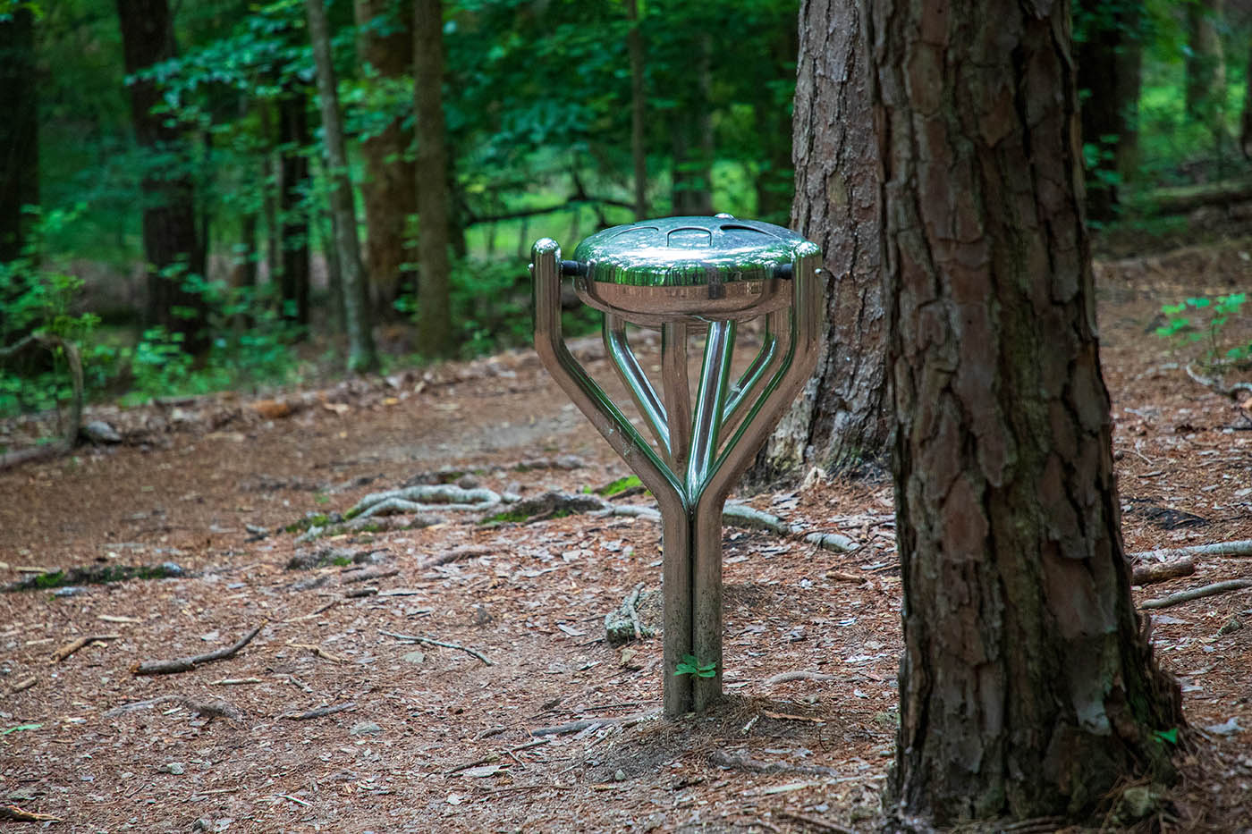 Metal drums: a part of the park instruments